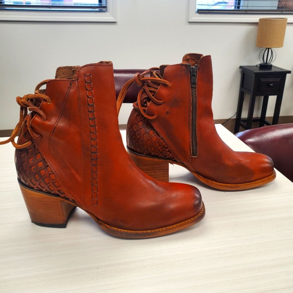 Freebird "Dreamer" booties